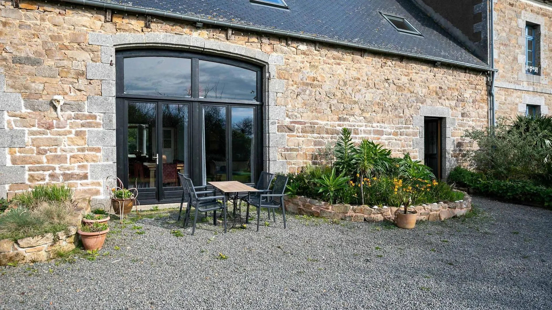 Gite La Grange 6 Personnes Prat France